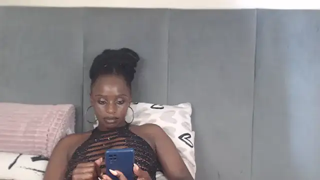 Jah-Queen's cam snapshot