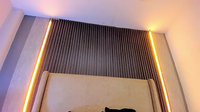 NalaRoux's cam snapshot