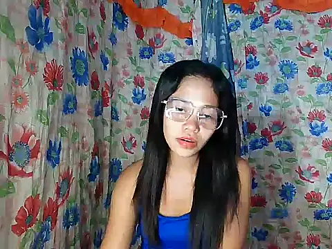 PinaySkinnyGirl's cam snapshot