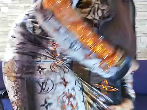 BustyBmw live sex cam