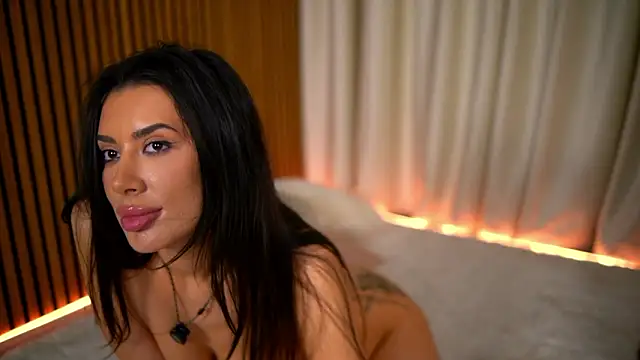 FoxieJullia's cam snapshot