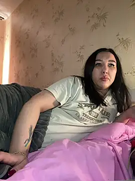 Naughtbaby_2025's cam snapshot