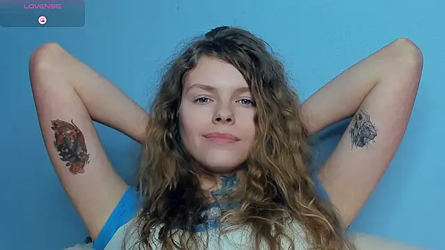 RayaNenlia's cam snapshot