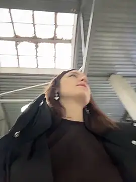 DollyTall's cam snapshot