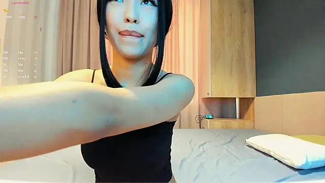 laumalove's cam snapshot