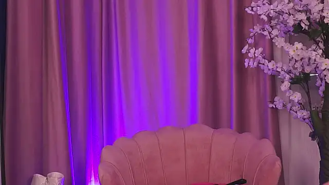 CassandraFoxy's cam snapshot