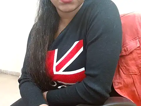 LovingPihu's cam snapshot