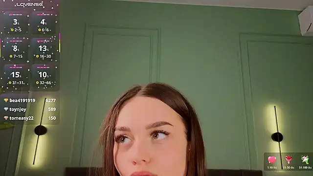 Violet_Johnsonn's cam snapshot