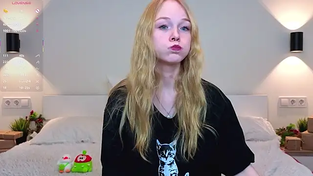 GhisllaineWestler's cam snapshot