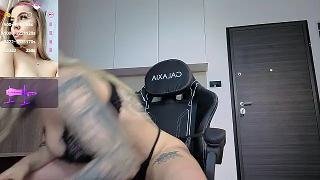 Megan_Ros's cam snapshot