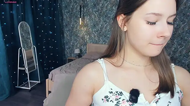 MondoNeko live sex cam