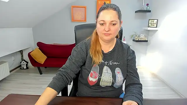 LollaGirl's cam snapshot