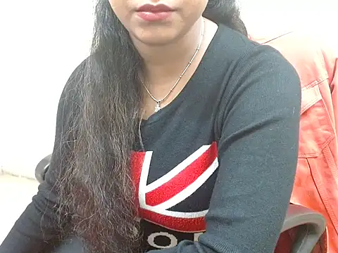 LovingPihu's cam snapshot