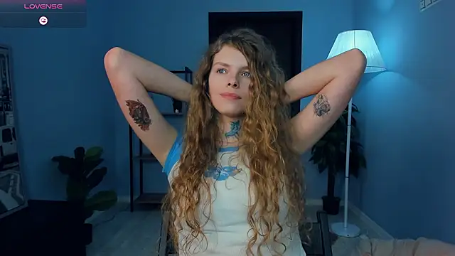 RayaNenlia's cam snapshot