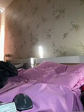 Naughtbaby_2025's cam snapshot