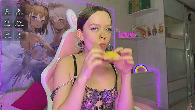 CheekySashaCharm's cam snapshot