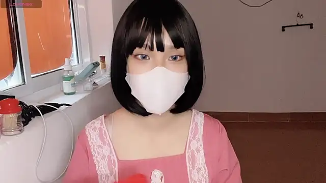 Tieu-May live sex cam