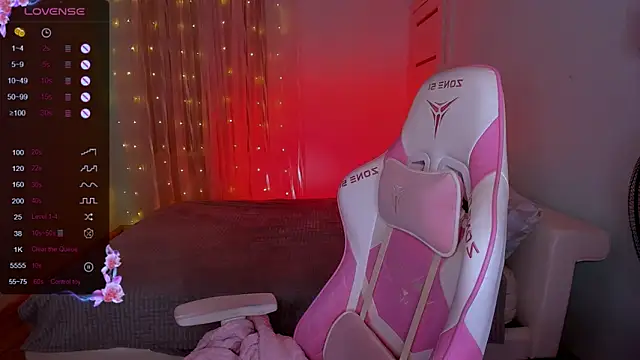 LinaBlossom_'s cam snapshot