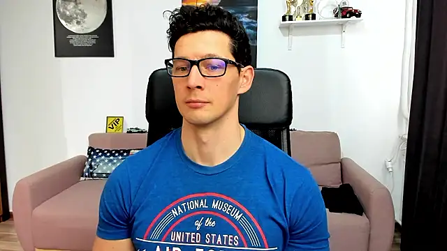 BrutusK08 live sex cam