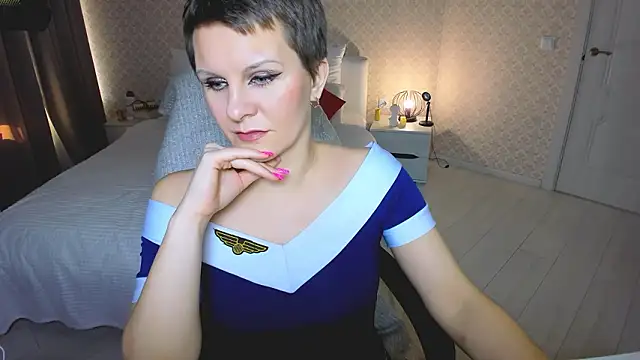 Louisa_Bay's cam snapshot