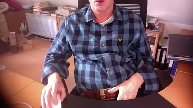 outlaw200's cam snapshot