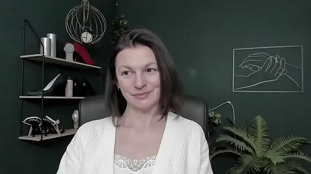 VivianWILD's cam snapshot