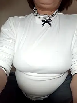 Lyna_sexy24's cam snapshot