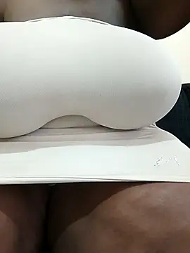 Lovely_btity's cam snapshot