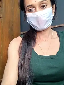 Saharaa's cam snapshot