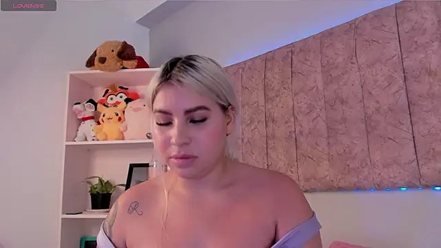 naomi_sanz's cam snapshot