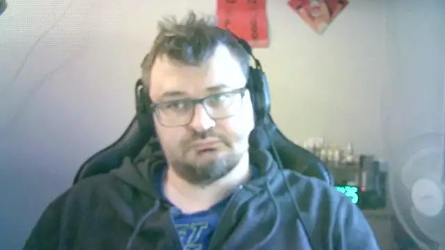 SirAbuser's cam snapshot