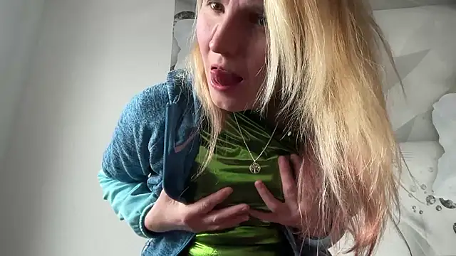 s-te-fan-i's cam snapshot