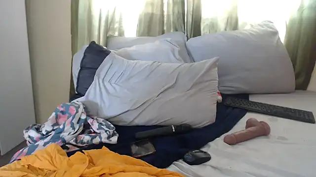 Foxybrownxx1's cam snapshot