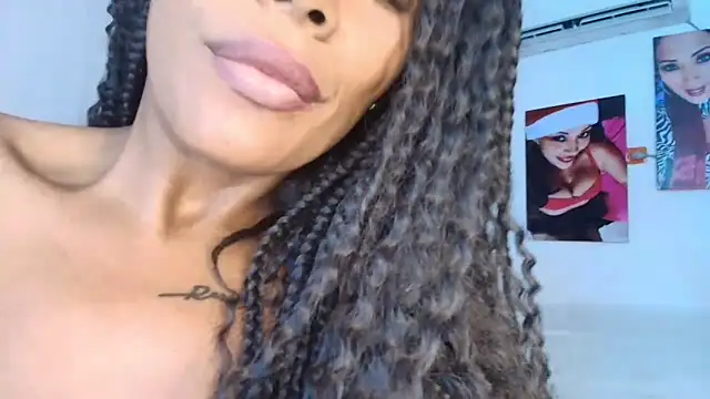 CandyBlackFunXXX's cam snapshot