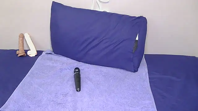 Serafynn's cam snapshot