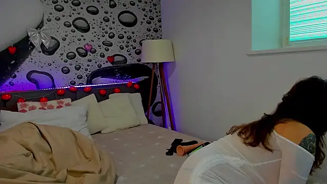 AlmaFancy's cam snapshot