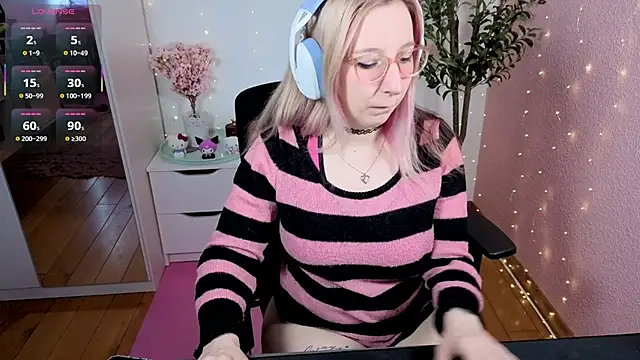 JustKerry's cam snapshot