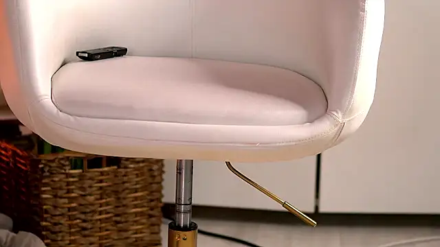 KellyMathews live sex cam