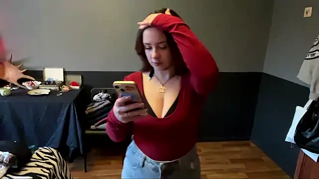 LimbAlice's cam snapshot