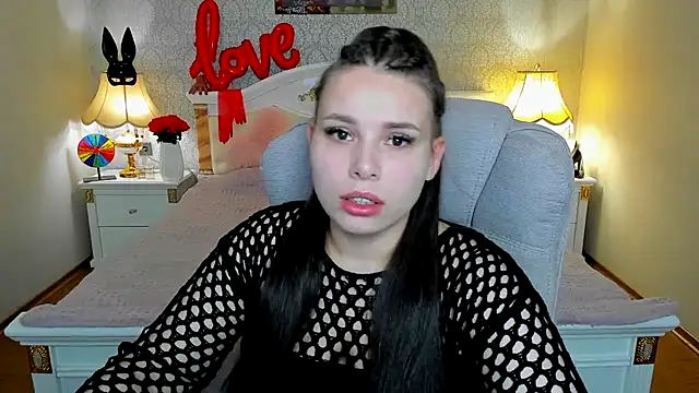 OmniaSher's cam snapshot