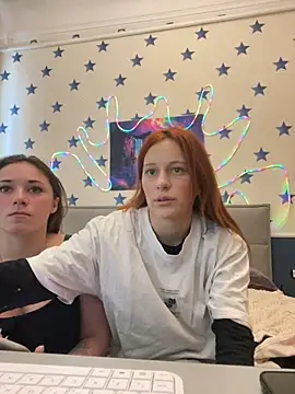 Lily_Viola's cam snapshot