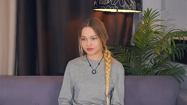 MitzieKeizer live sex cam