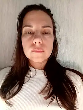 She-Moon's cam snapshot