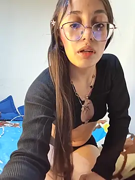 StefaniaFoxx_'s cam snapshot