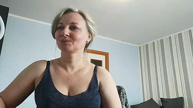 EdithManning's cam snapshot