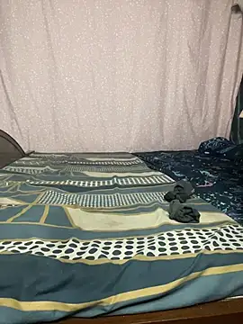 Sassy-Annie live sex cam