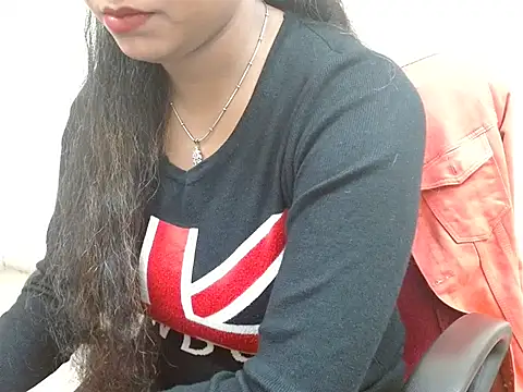 LovingPihu's cam snapshot