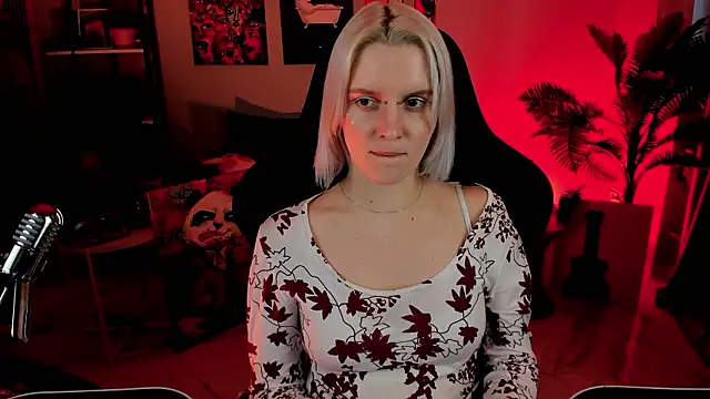 BethanyCloud's cam snapshot