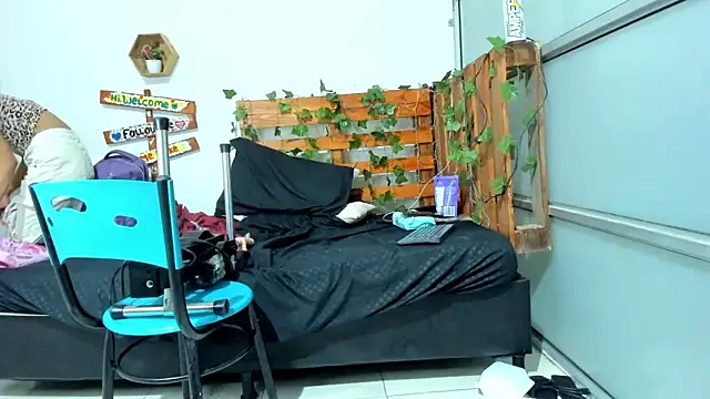 cris_dulce's cam snapshot