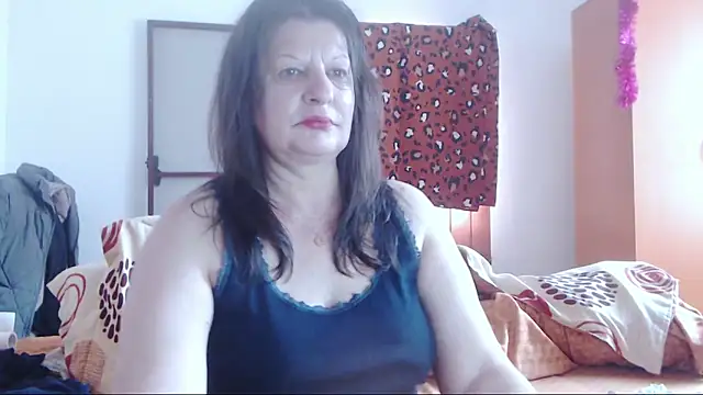 ExtasyMature live sex cam